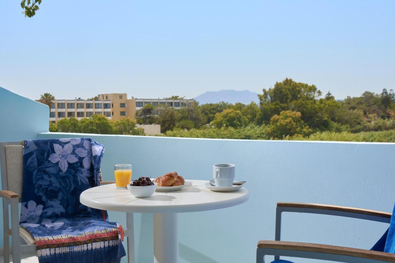 Aptera Hotel 3*