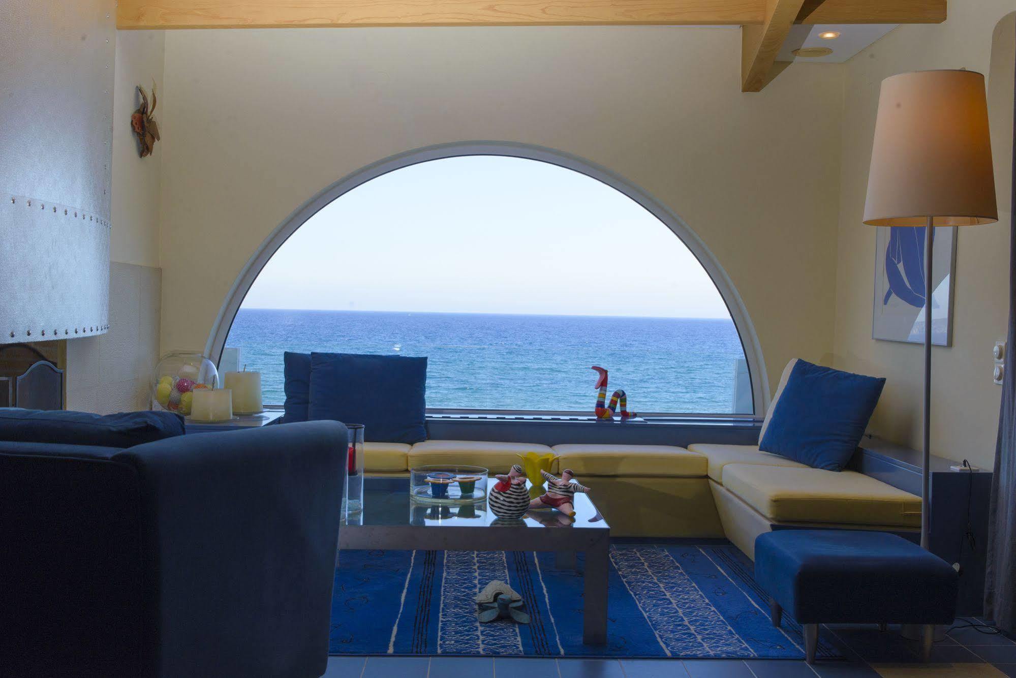 Aptera Hotel